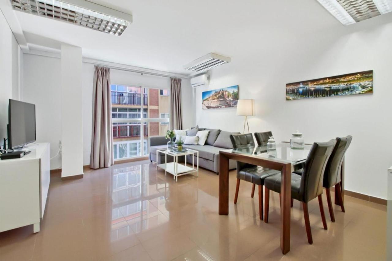 Amplio Piso Con Terraza Apartment Malaga Luaran gambar