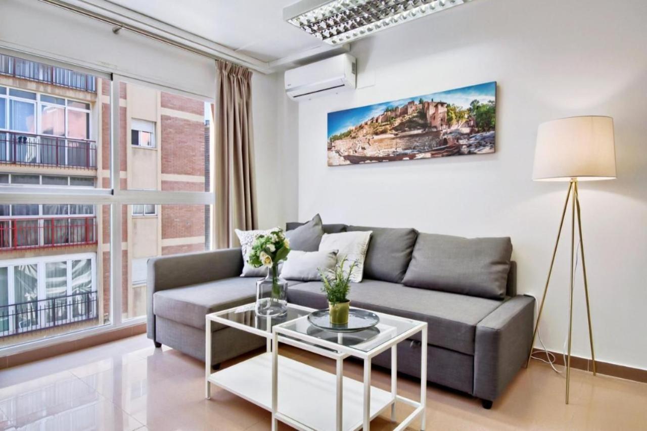 Amplio Piso Con Terraza Apartment Malaga Luaran gambar