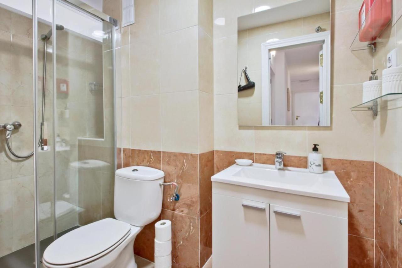 Amplio Piso Con Terraza Apartment Malaga Luaran gambar